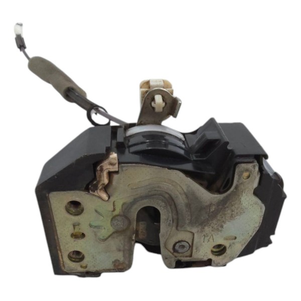 Fechadura Porta Dianteira Direita Fiat Strada 2021 2022 2023